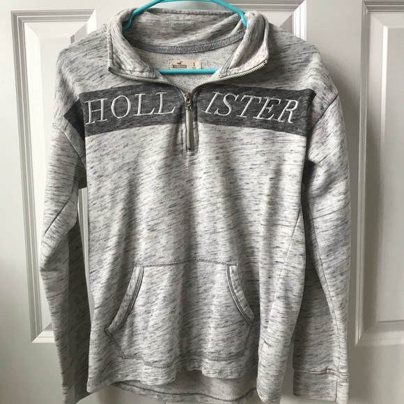 Holister 1/4 zip sweatshirt - Picture 1 of 3